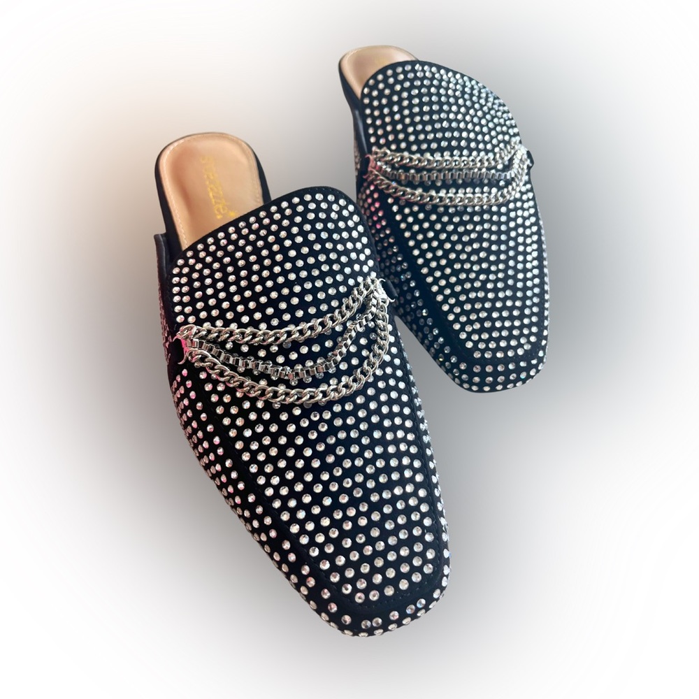 👣 NIB Studded Slip-On Loafer